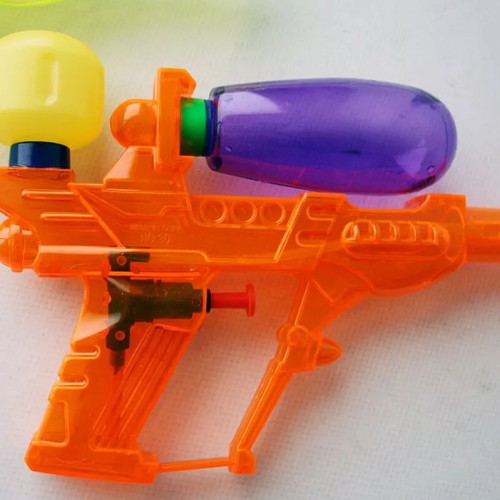 Old water guns 22cm from 1990s, set of 2
