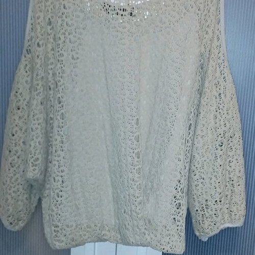 Blouse women's beige size M like new