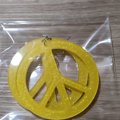 Peace hanging earrings yellow new with glitter