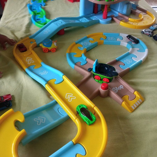 Imaginarium baby track and garage assembly set like new