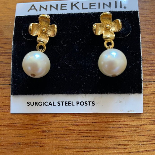 Anne Klein earrings new, white and gold