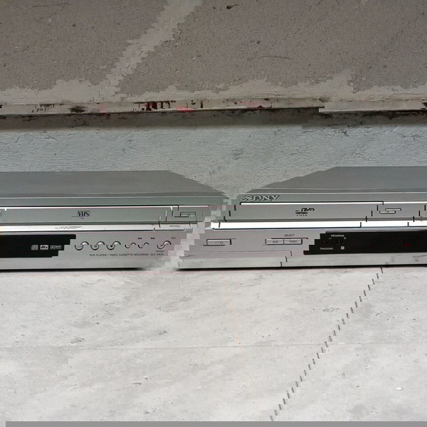 Πωλείται ΣΠΑΝΙΟ DVD VIDEO PLAYER VHS COMBO SONY SLV D 920 E ΔΕΚΑΕΤΙΑΣ 2000