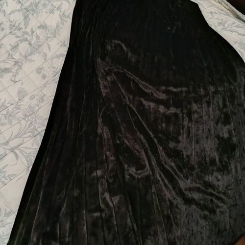 Velvet Pleated Skirt black one size like new