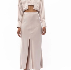 Mallory the label tribeca crop shirt