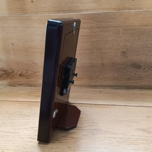 Table clock used with battery and silver frame