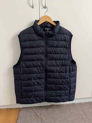 H&M Navy Lightweight Padded Vest New, XL