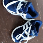 Adidas kids shoes size 24 like new for boys