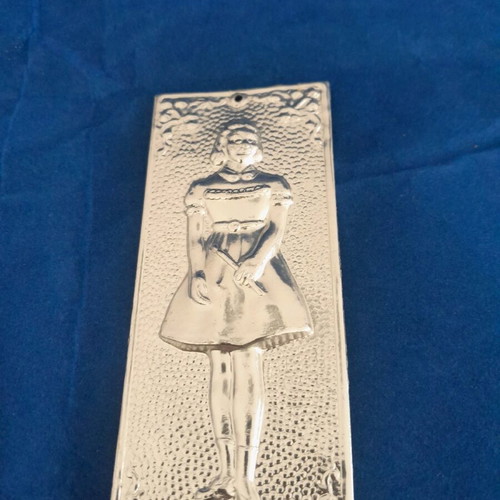 Metal votive new in excellent condition
