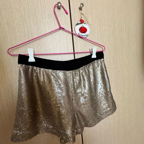 Mini Zara shorts like new with gold sequins and black elastic belt