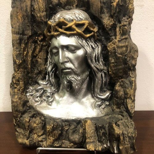 Decorative sculpture new, size 28x35 cm