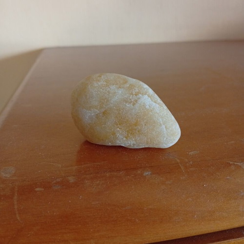Authentic raw quartz crystal, 5 cm