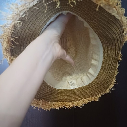 Hat new, one size