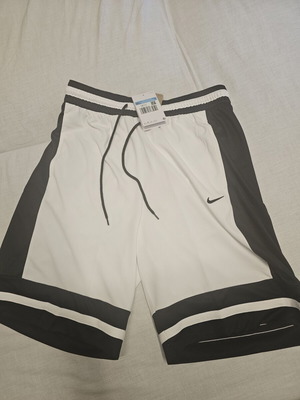 Nike men's classic Dri-FIT basketball shorts, 25 cm