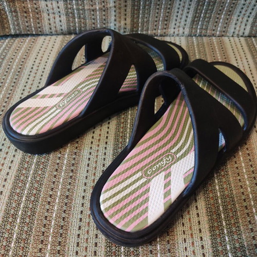 Soft slippers size 40 new, waterproof and anatomical