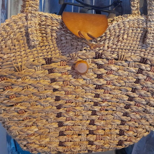 Oversized bucket bag used, straw with leather closure 40x30 cm