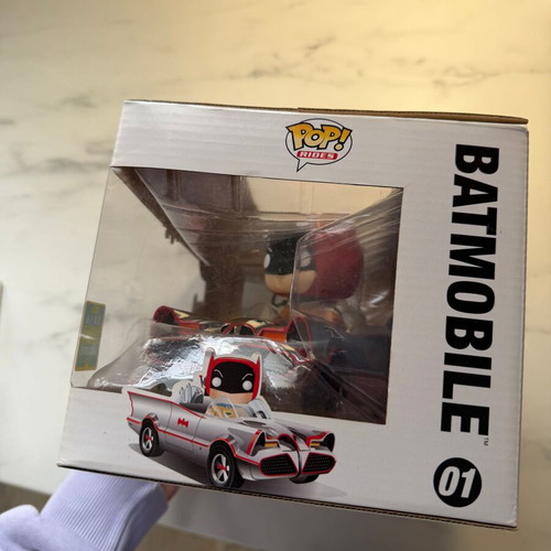 Funko Pop! Rides DC Universe Batmobile #01 like new