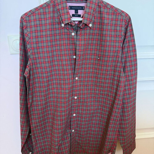 Tommy Hilfiger Slim Fit Shirt like new, red plaid, size S