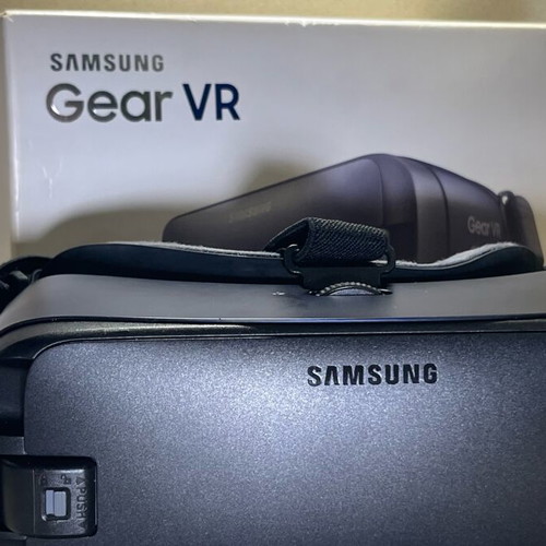 Samsung Gear VR like new, compatible with Galaxy S7 edge