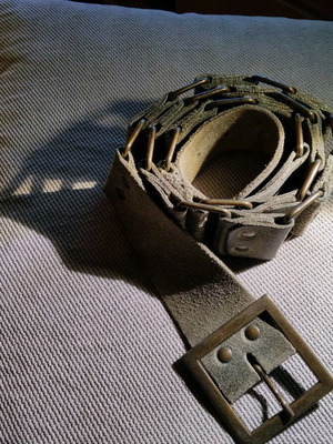 Women's belt in genuine leather like new, khaki with metal details