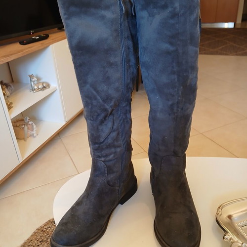 Suede boots with laces gray size 36 like new