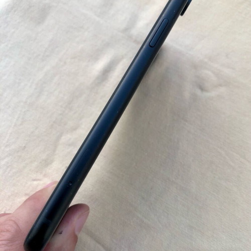 iPhone XR Black like new, 100% battery health, 64GB