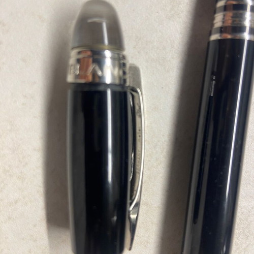 Montblanc pen like new with box