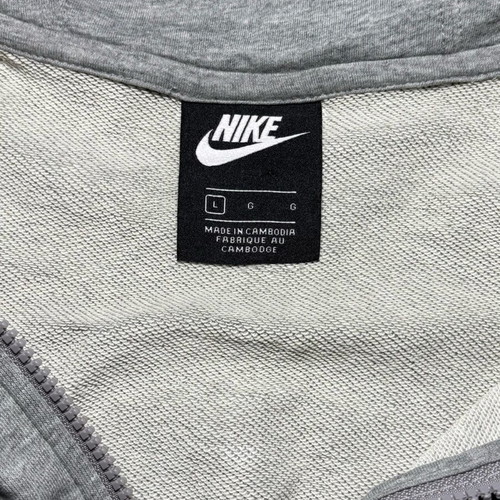 Nike zip-up hoodie in grey, like new, size L