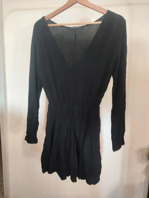 Brandy Melville Black Dress V-neck size S like new