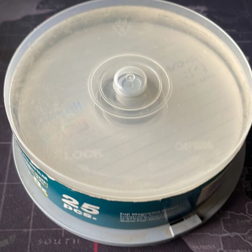 Blank Cd and DvD like new, pack of 14 CDs and 7 DVDs