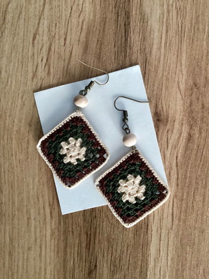 Χειροποίητα πλεκτά σκουλαρίκια granny square καφέ και πράσινα, καινούργια