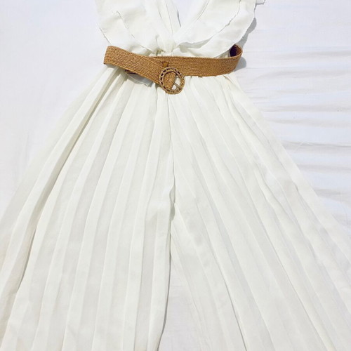 Guess white jumpsuit new, size M