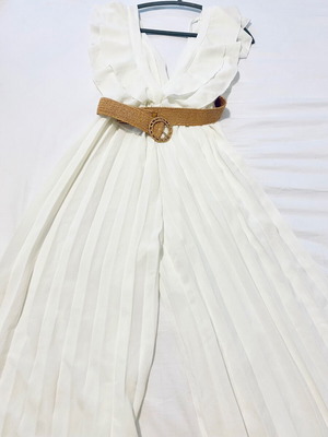 Guess white jumpsuit new, size M
