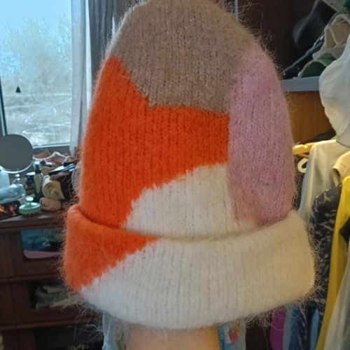Zara Alpaca hat like new, multicolored and warm