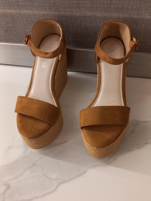Platform sandals size 37 used, beige and brown