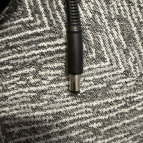 HP laptop power adapter 65W like new