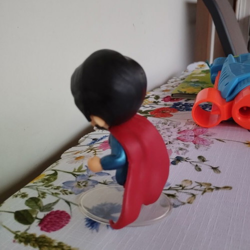 Superman topper figure like new, ideal for collection or cake