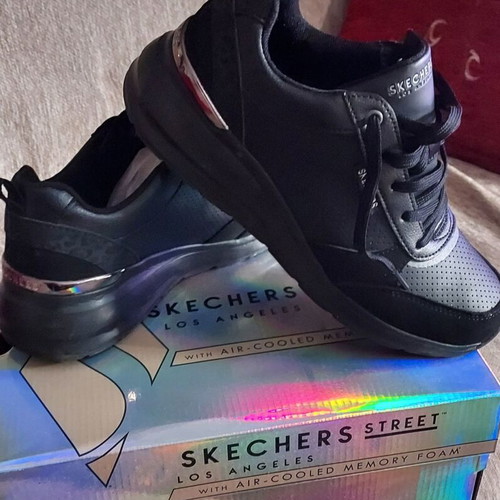 Skechers Street Los Angeles Size 39 like new, black sneakers with memory foam