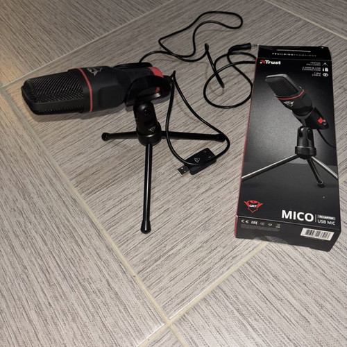 Trust CXT Microphone with Tripod