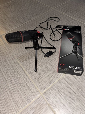 Trust CXT Microphone with Tripod