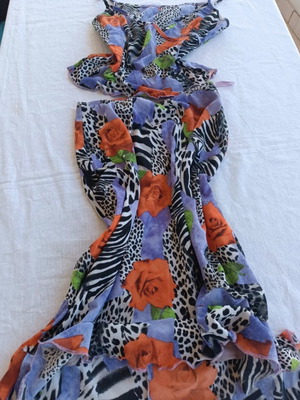 Summer set top and skirt CAM like new, airy and elastic