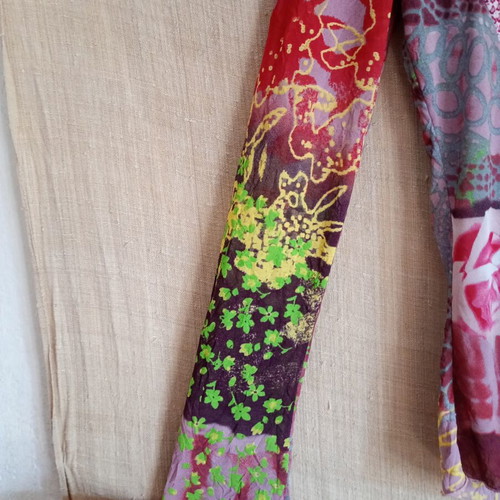Vintage Y2K Creola shirt colourful printed pattern, like new, size 42