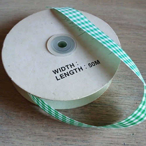 Pack of 8 vintage ribbons like new