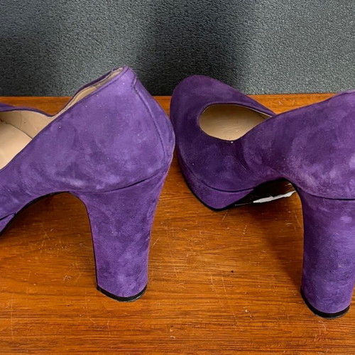 Nine West purple suede pumps used, size 40.5