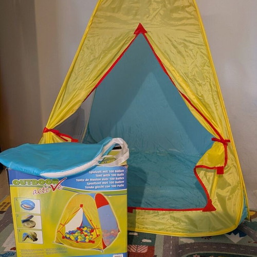 Kids Pop-Up Play Tent Outdoor Active with Case and Box new
