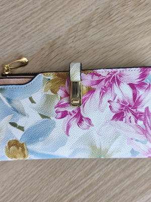 Wallet with multiple compartments