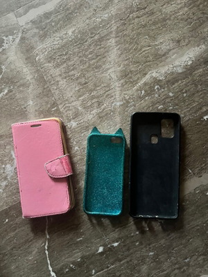 Mobile phone cases used, set of 3 pieces