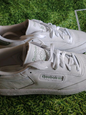Reebok Club C 85 бели спортни обувки нови, номер 42.5