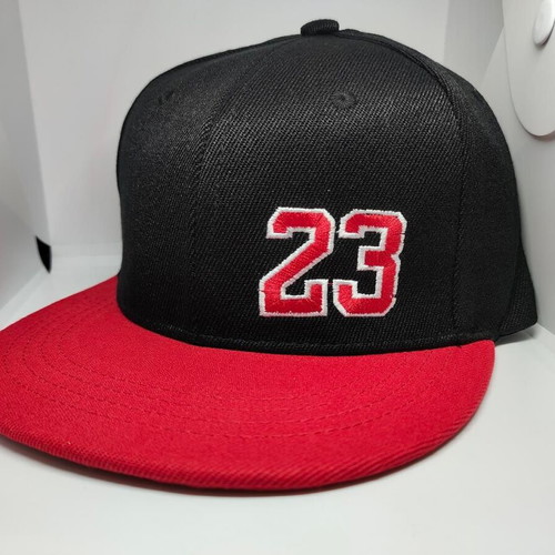 Snapback Chicago Bulls Michael Jordan 23 cap like new black red