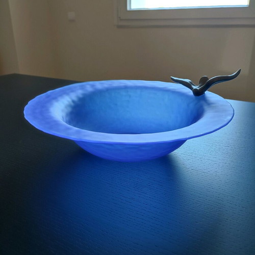 Decorative glass platter like new, blue royal with metal bird figure