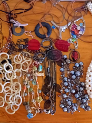 Necklaces pack of 14 like new